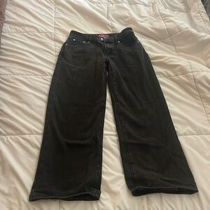 Edikted Petite Raelynn XS Jeans